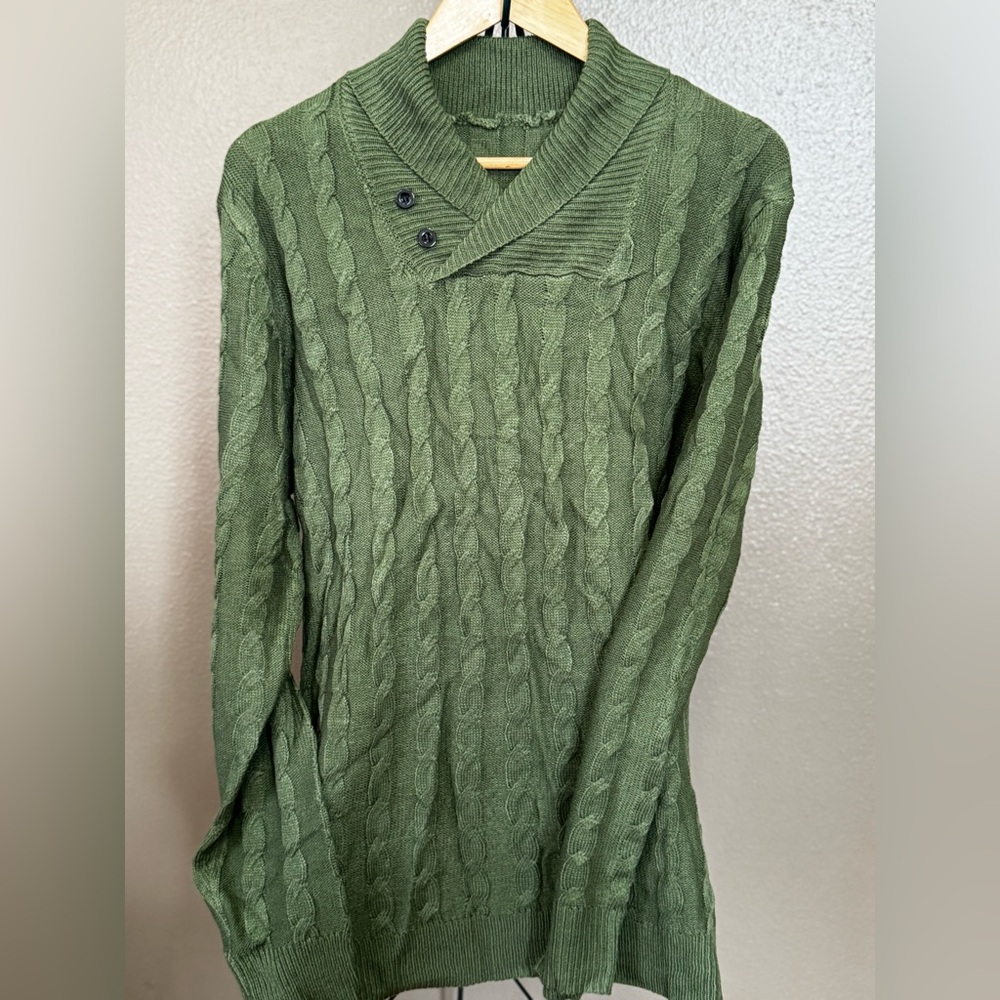 NWT cableknit sweater